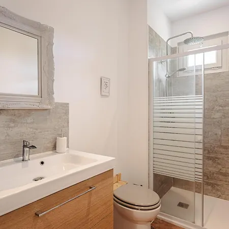 Gabae - Les Volets Gris Ferienhaus *